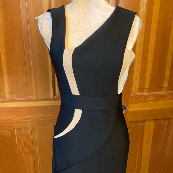 Women’s Colorblock Split High Bandage Dress. - Picture 15 of 16